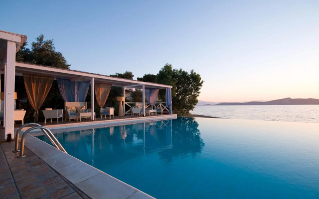 Venus Beach Bungalows Hotel