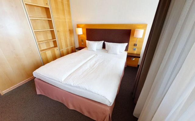 Kongresshotel Potsdam am Templiner See