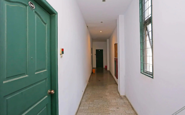 Collection O 92739 Hotel Pintu Besar Near Pancoran ChinaTown Point