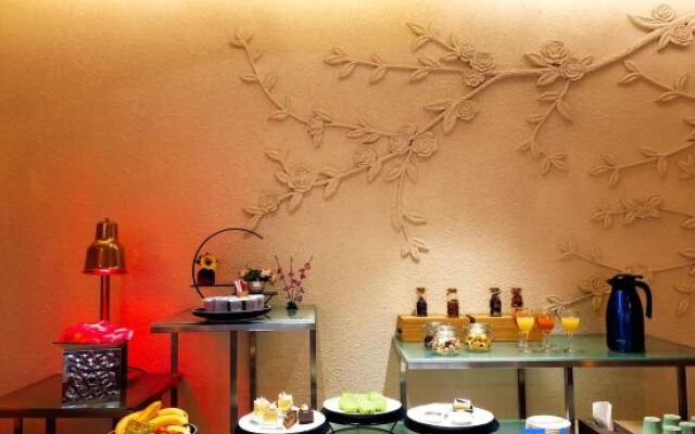 Mercure Hotel Dalian-Friendship Square