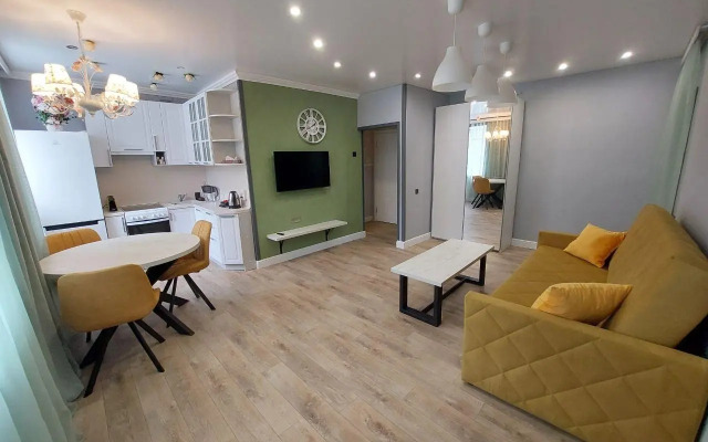 TroeSutokApart Комсомольская 50