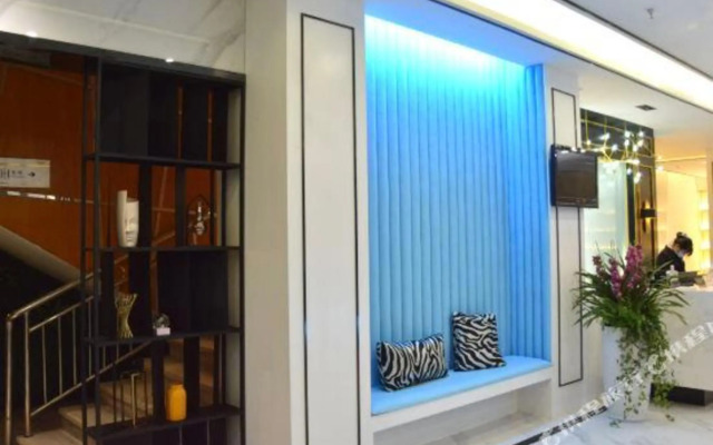 Unitour Hotel (Sichuan Police College)