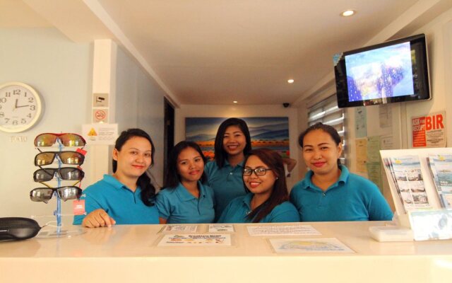 Pescadores Seaview Suites Moalboal