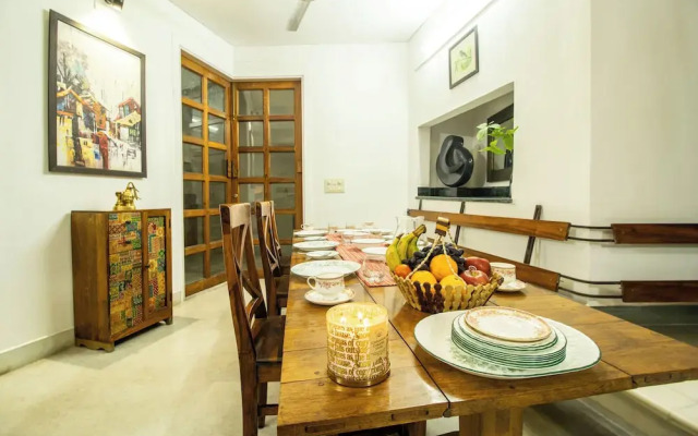 Opulent Antique 3br Villa in Gurugram