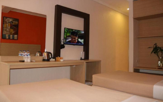 Tanjung Plaza Hotel