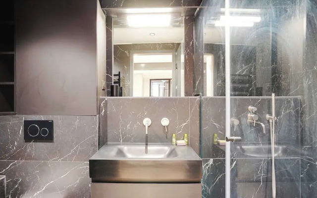 Stunning Apartment - 4br/8p - Mail