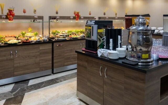 Engin Otel Izmir