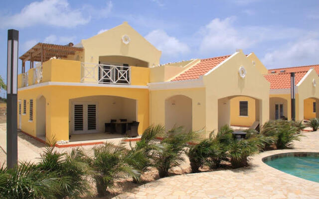 Courtyard Village Bonaire