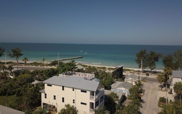 Coastal Horizons Apartment 6