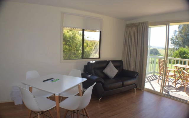 Mystery Bay Cottages