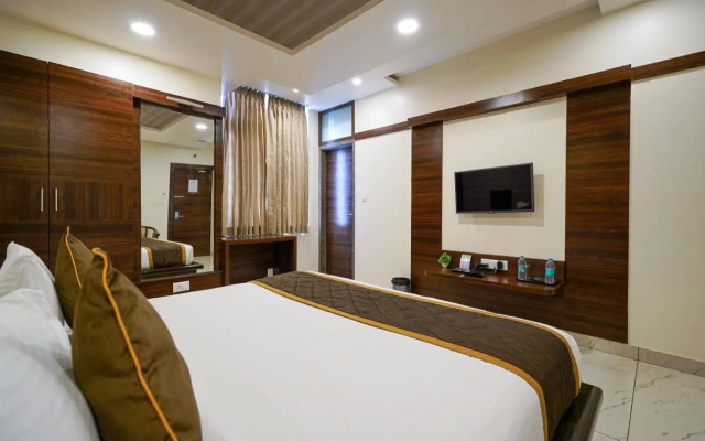 OYO Premium K R Puram