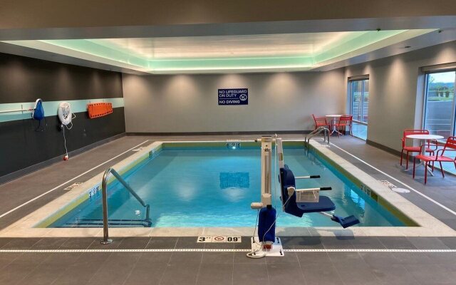 Tru By Hilton Monroe