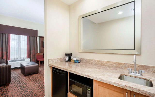 Hampton Inn & Suites Denver/South-RidgeGate