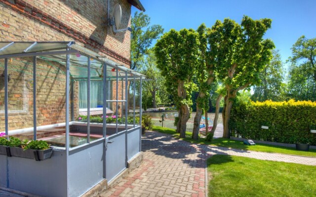 Alluring Apartment in Klein Pravtshagen With Garden