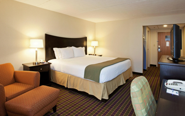 Holiday Inn Express London-I-70