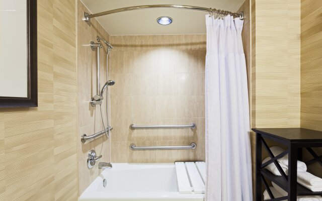 Crowne Plaza Hotel Jacksonville Airport/I-95N by IHG
