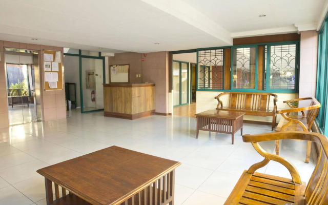 Isabelle Royale Paranaque