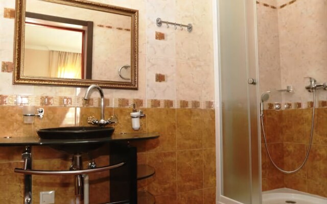 Adler Gold Guest House