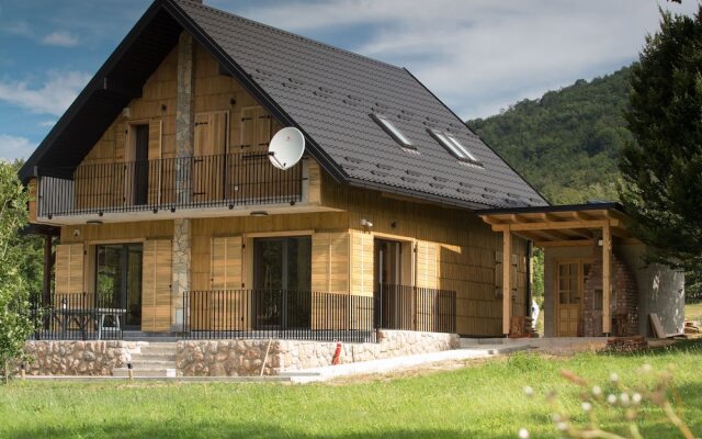 Boutique Chalet in Baške Oštarije With Garden