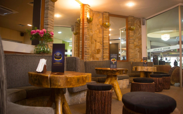 Sumatra Hotel e Centro de Convenções