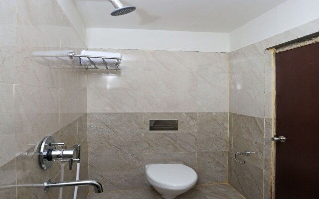 OYO 10153 Hotel Paradise Convention