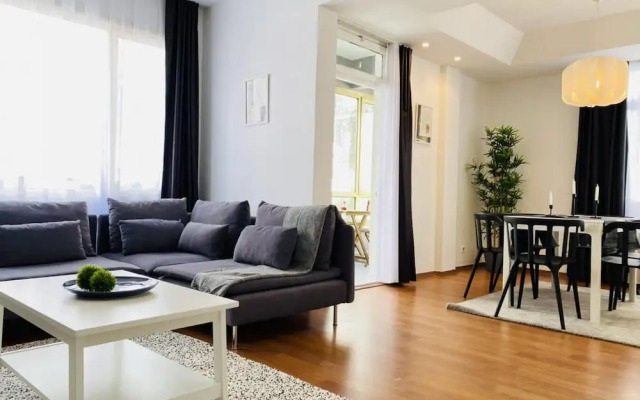 Exquisite Flat Near Bagdat Street in Kadikoy