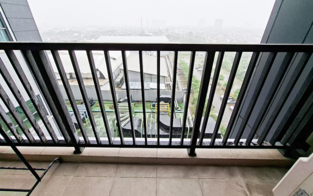 Comfortable 1Br Without Living Room At Apartment Bintaro Embarcadero