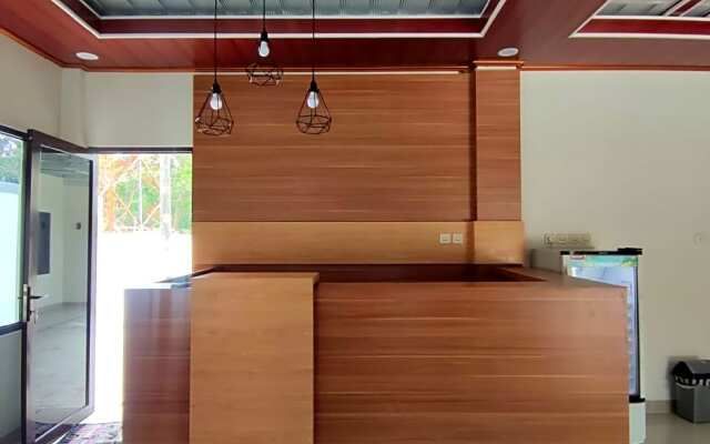 As Waru Hotel