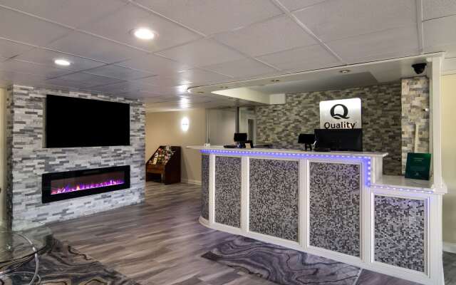 Quality Inn Aurora - Naperville Area