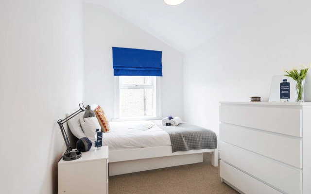 The Charming Golborne Escape- KBT