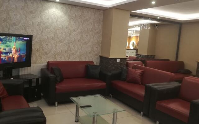 Beyce Hotel