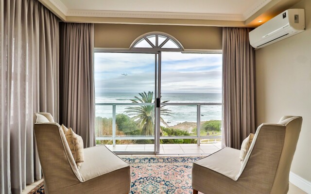 Hermanus Beachfront Lodge