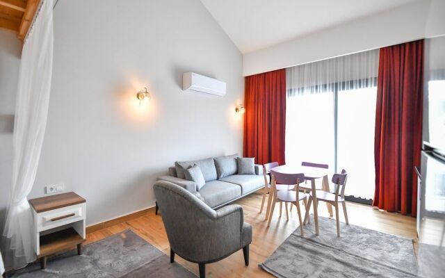 Red Moon Suites