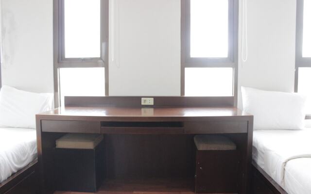 Spacious & Deluxe 2BR Dago Butik Apartment with Mountain View