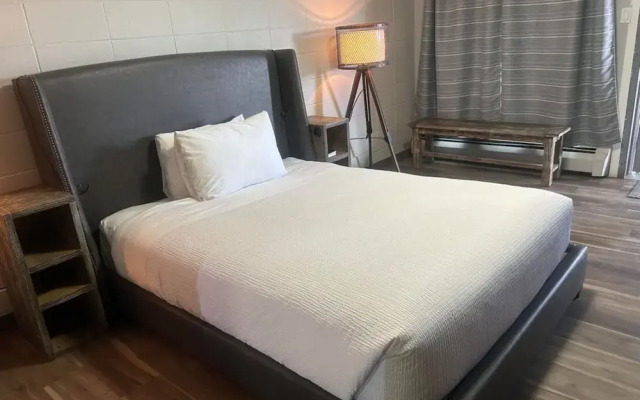 Parkside Inn