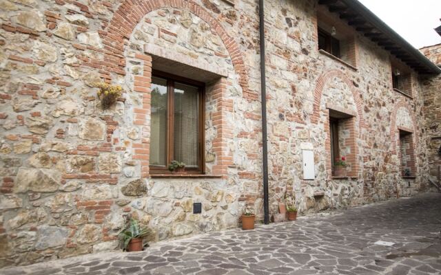 Rustic Tuscan Style Apartment