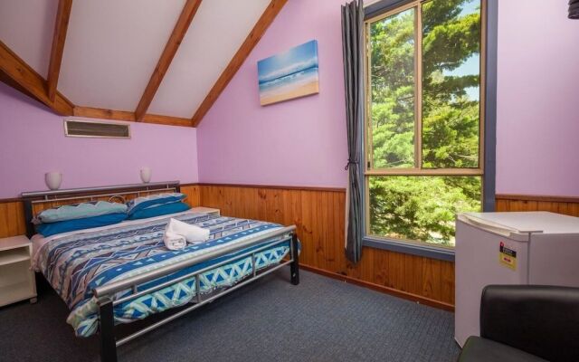 Dunsborough Beachouse YHA Backpackers