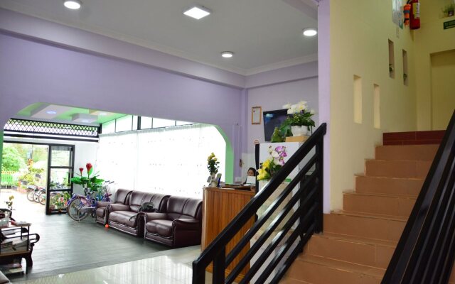 Hotel 99