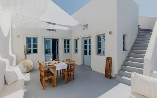 Spitia Santorini