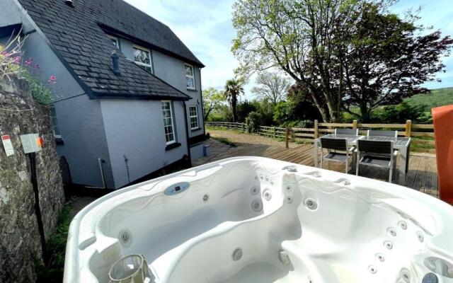 Bishops Tawton Overton House 2 Bedrooms