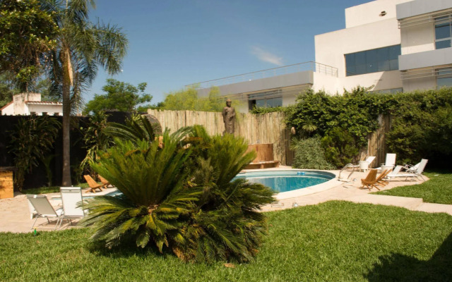 Onas Hostel & Suites