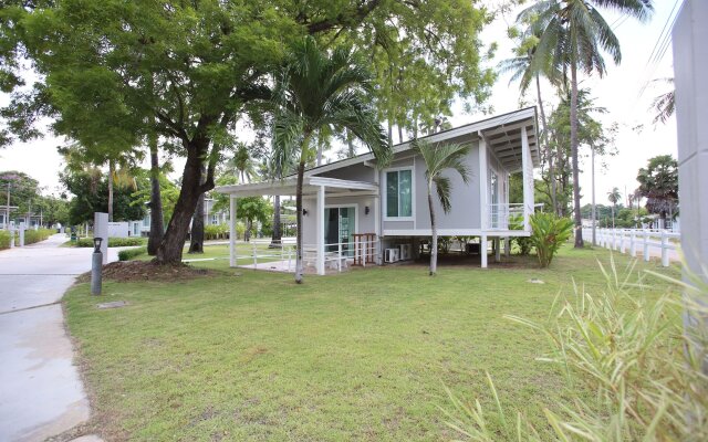 Bangsaen Heritage Hotel