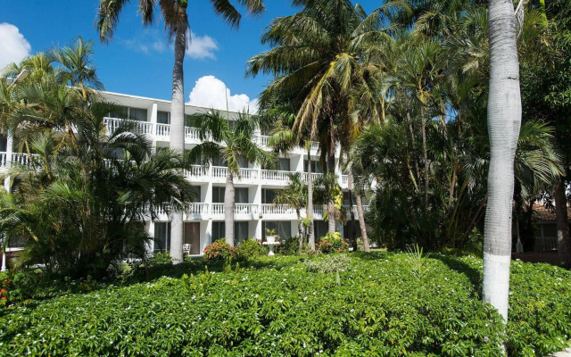 Mangrove Beach Corendon Curacao All-Inclusive Resort, Curio by Hilton