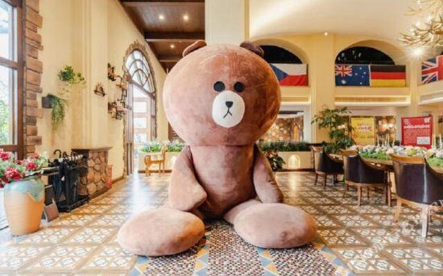Honglilai Xixili Theme Hotel (Leshan High Speed Railway Station)