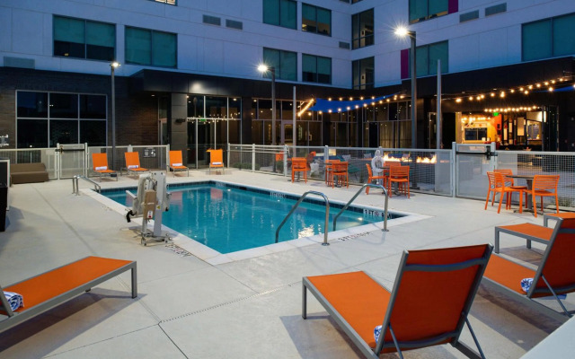 Aloft Charlotte Airport