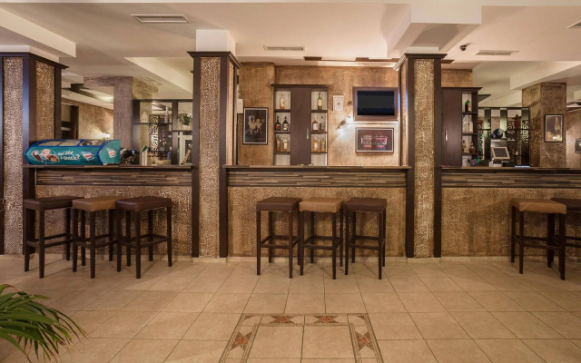 Silver Springs Hotel & Apartments