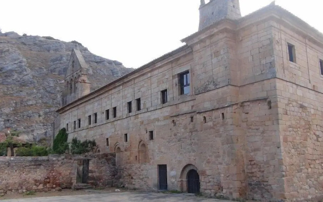 Posada Santa Maria La Real