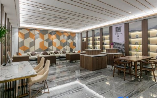 Pu'er Yuejing Hotel (Tea City Simao Airport Center)