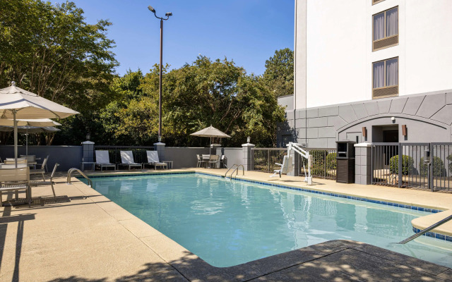 Hyatt Place Charlotte Airport/Lake Pointe