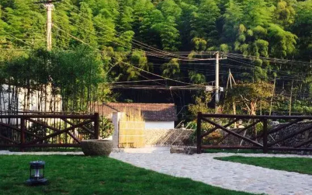 Huatian Shuiyuan Inn